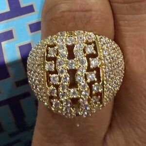 Elegant Gold and Silver Women's Ring